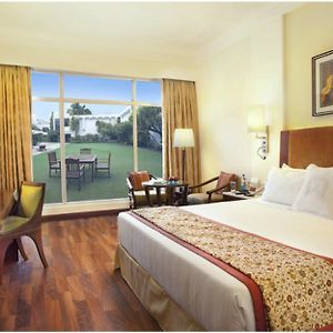 Executive Club King Room